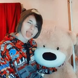 Meet your Posher, Jay